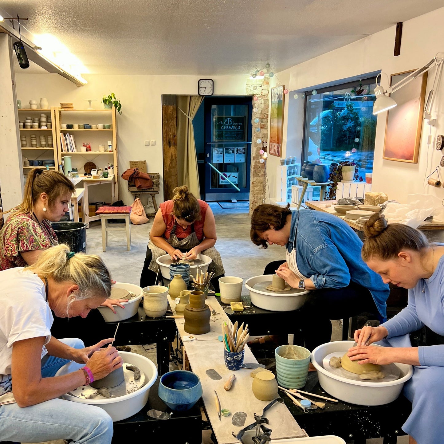 NEU! 6-Wochen-Fortgeschrittenen-Kurs an der Töpferscheibe, Start: Mi, 15.10.2025 um 18:00 Uhr