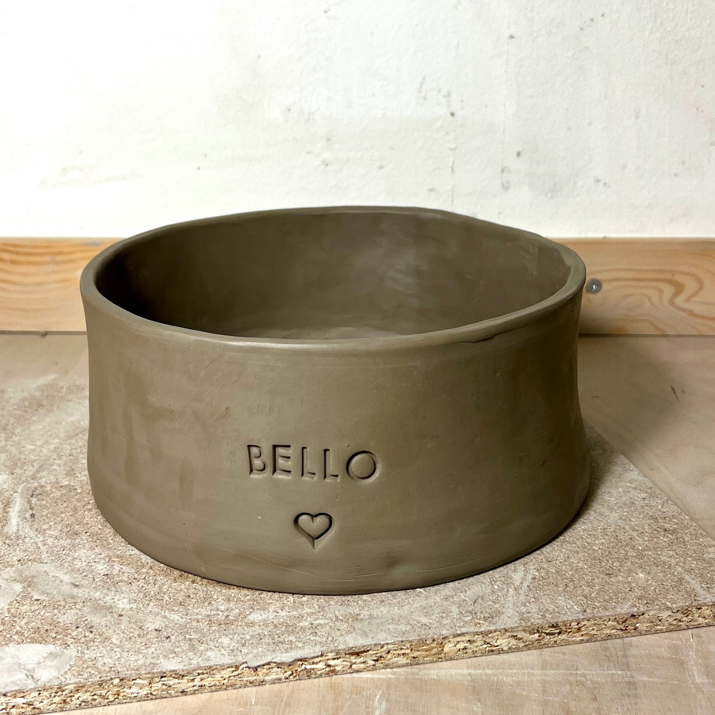 Töpferkurs in Aufbautechnik Thema: Futternapf-Set am 01.02.2026 von 16 - 18.30 Uhr